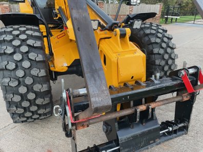 JCB 320S