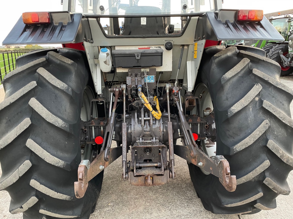 Massey Ferguson 390T