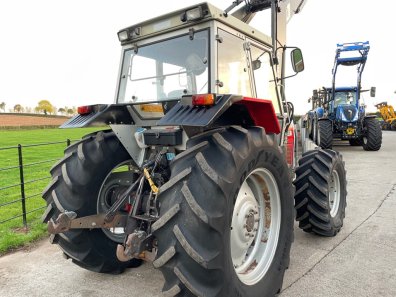 Massey Ferguson 390T