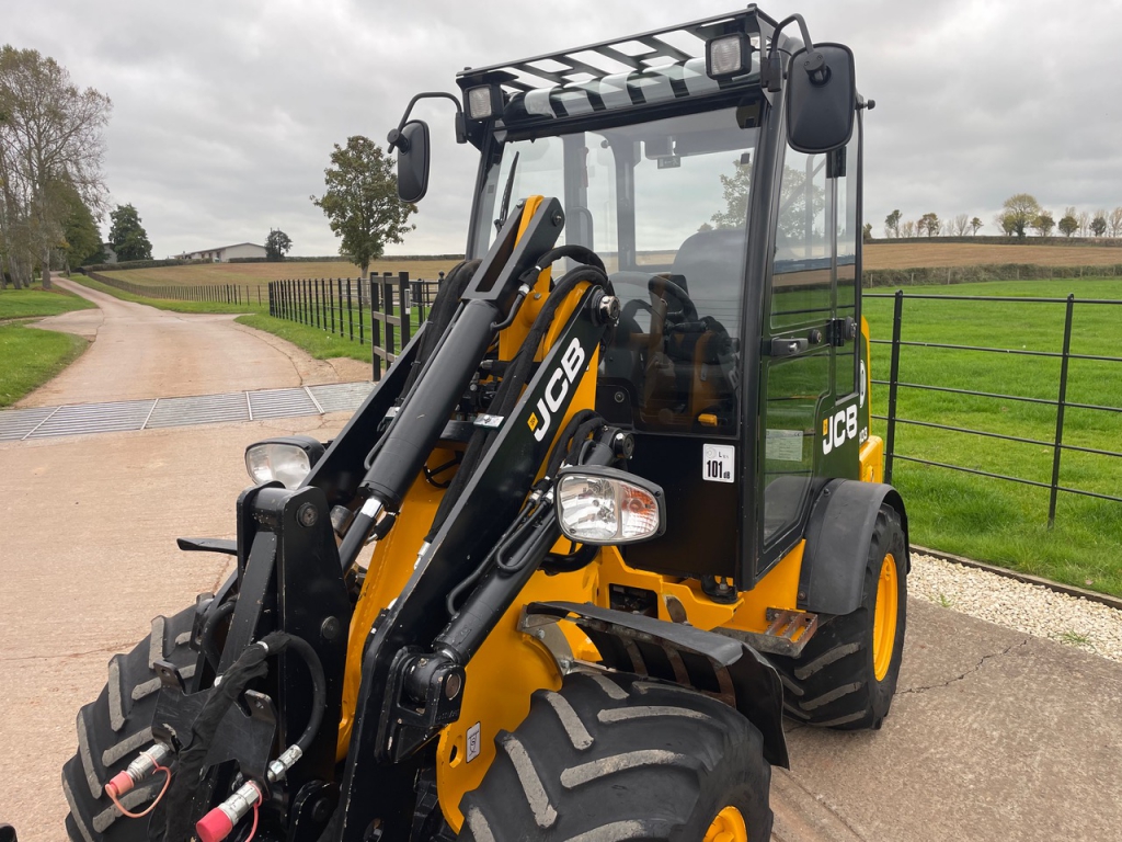 JCB 403