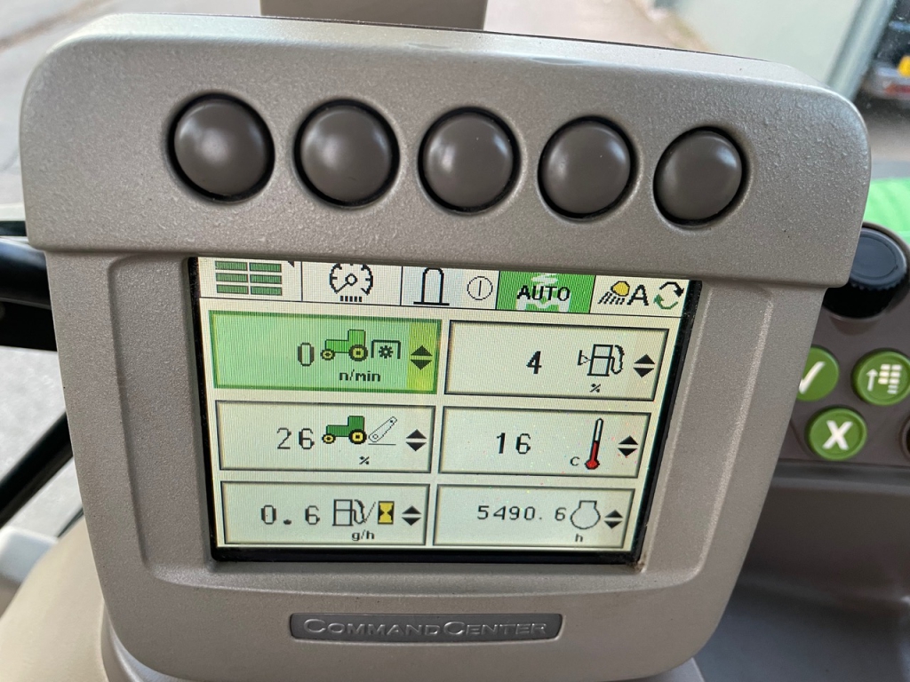 John Deere 6930