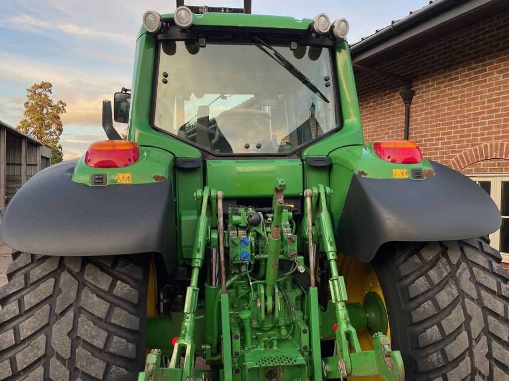 John Deere 6930