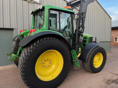 John Deere 6930