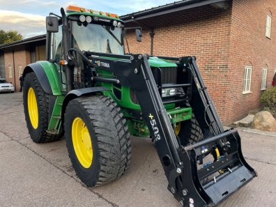 John Deere 6930