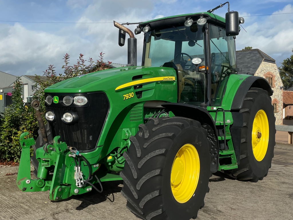 John Deere 7930