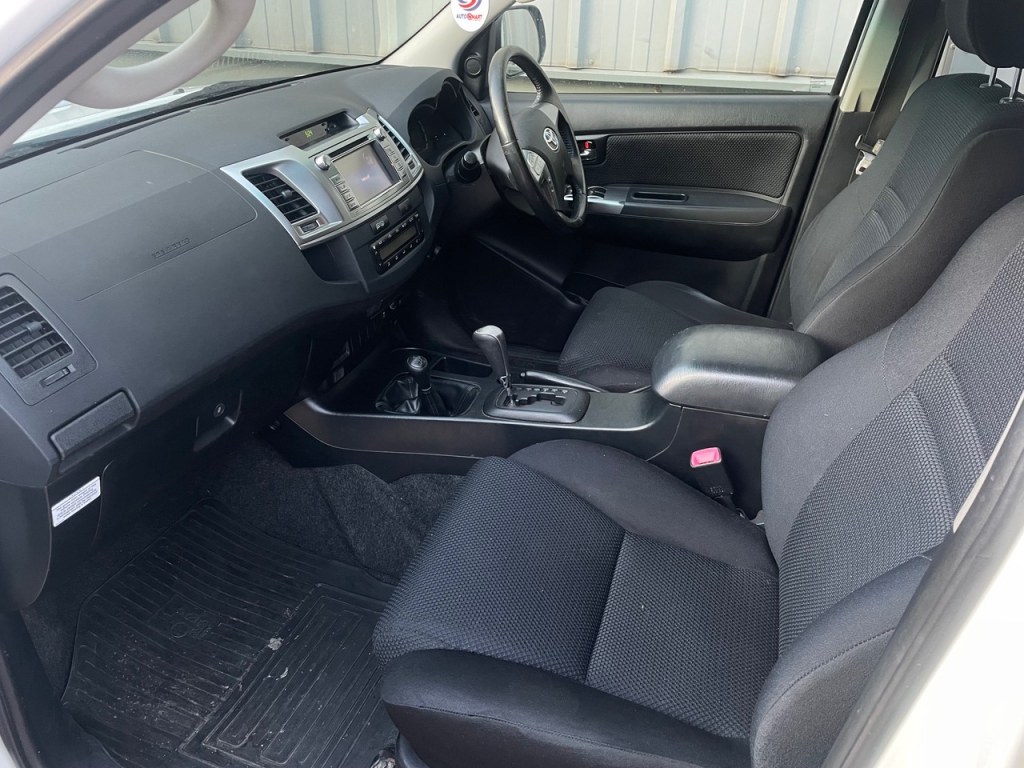 Toyota Hilux 3.0 LT Invincible