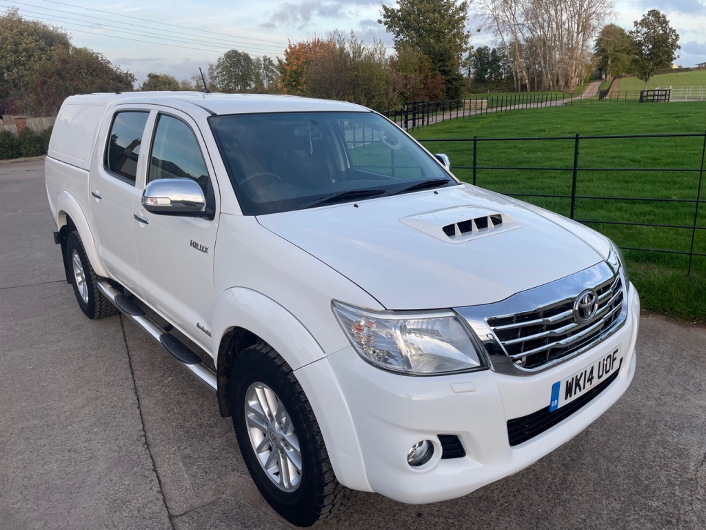 Toyota Hilux 3.0 LT Invincible