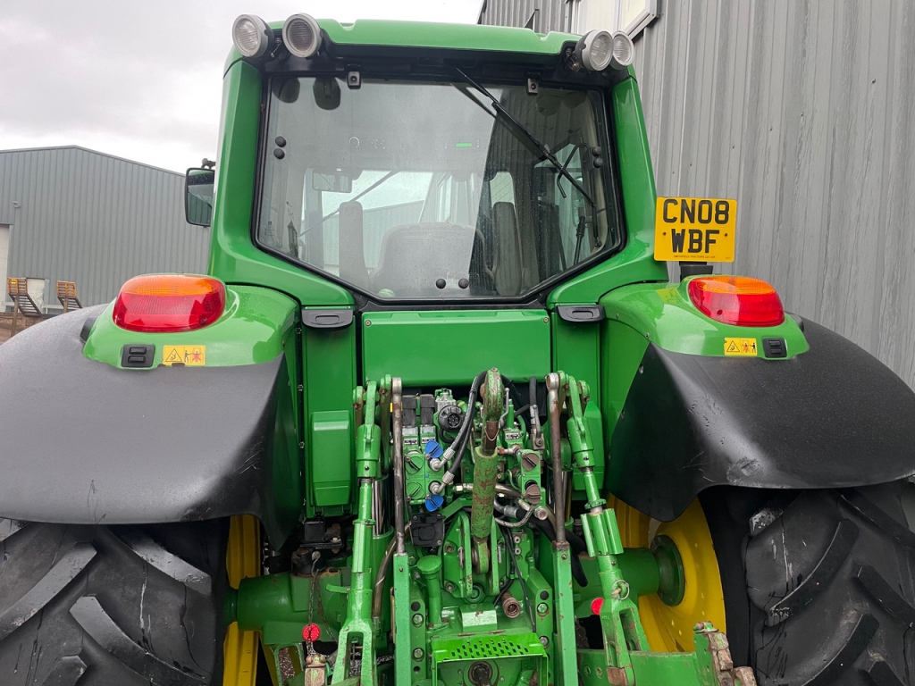 John Deere 6330