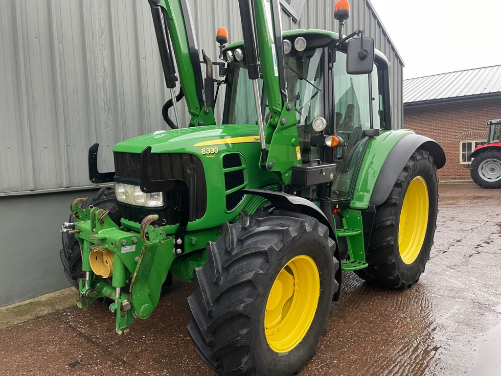 John Deere 6330