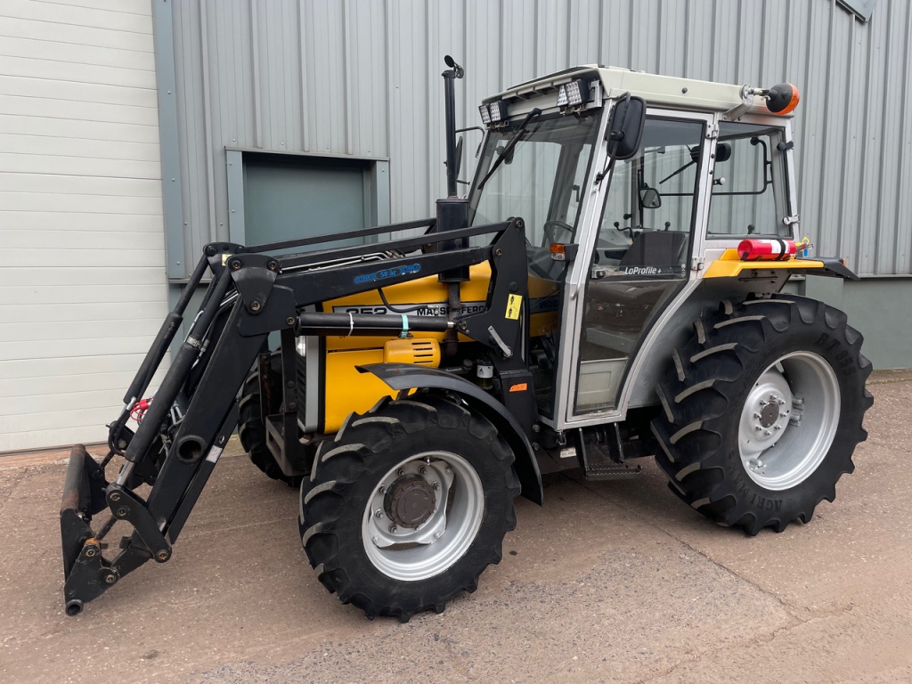 Massey Ferguson 352