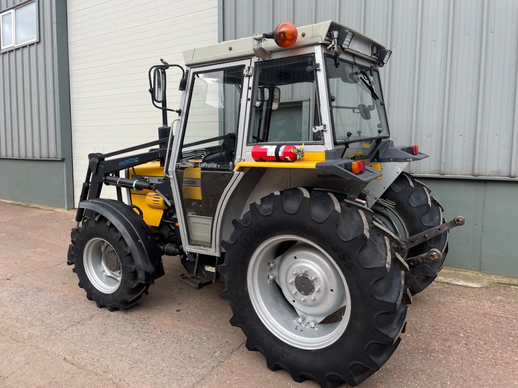 Massey Ferguson 352