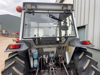 Massey Ferguson 352