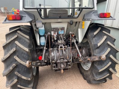 Massey Ferguson 352