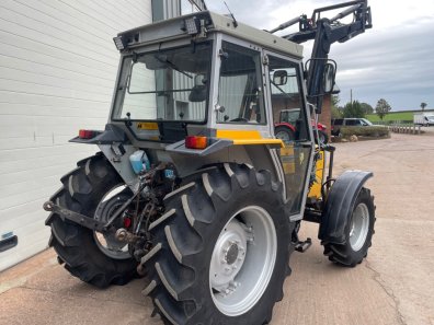 Massey Ferguson 352
