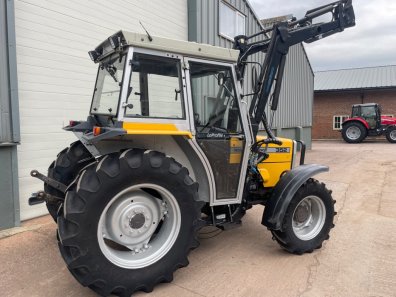 Massey Ferguson 352