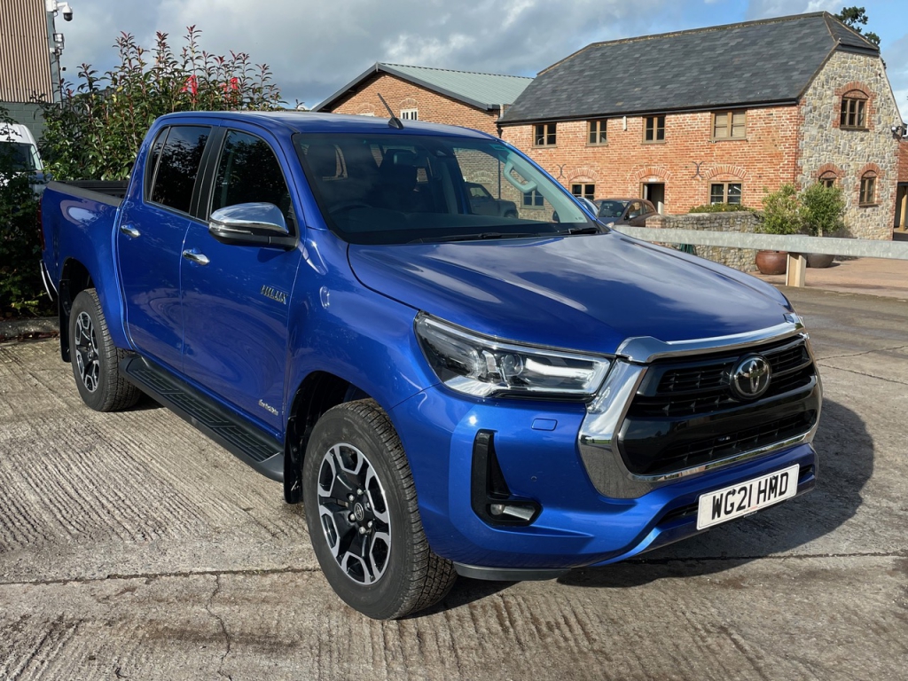 Toyota Hi-Lux Invincible 2.4 Diesel