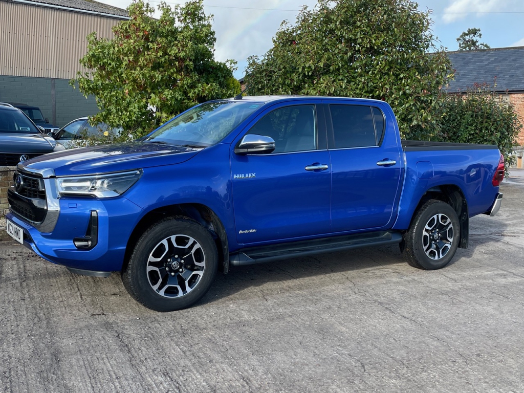 Toyota Hi-Lux Invincible 2.4 Diesel