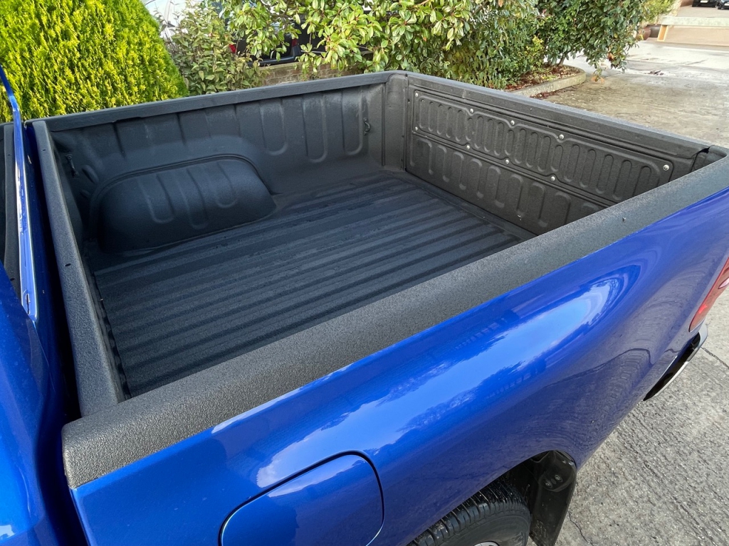 Toyota Hi-Lux Invincible 2.4 Diesel