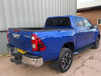 Toyota Hi-Lux Invincible 2.4 Diesel