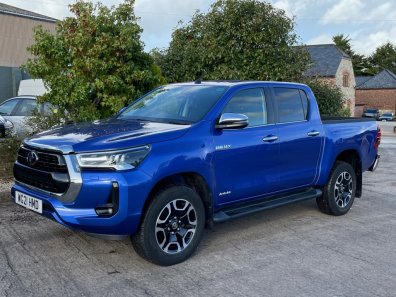 Toyota Hi-Lux Invincible 2.4 Diesel