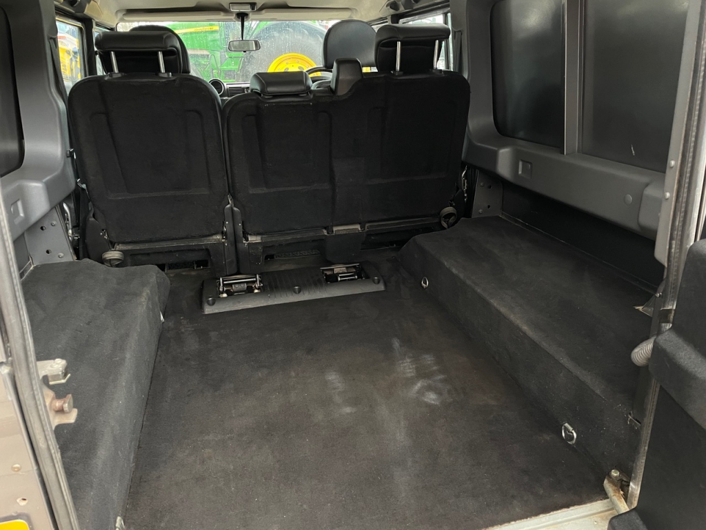 Land Rover 110 Utility XS 2.4 Diesel