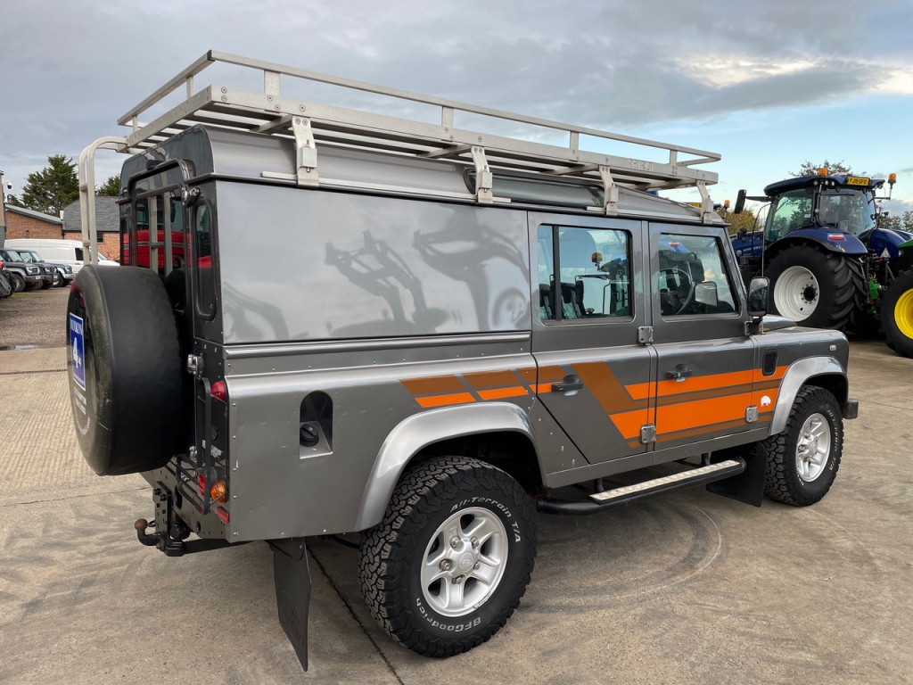 Land Rover 110 Utility XS 2.4 Diesel