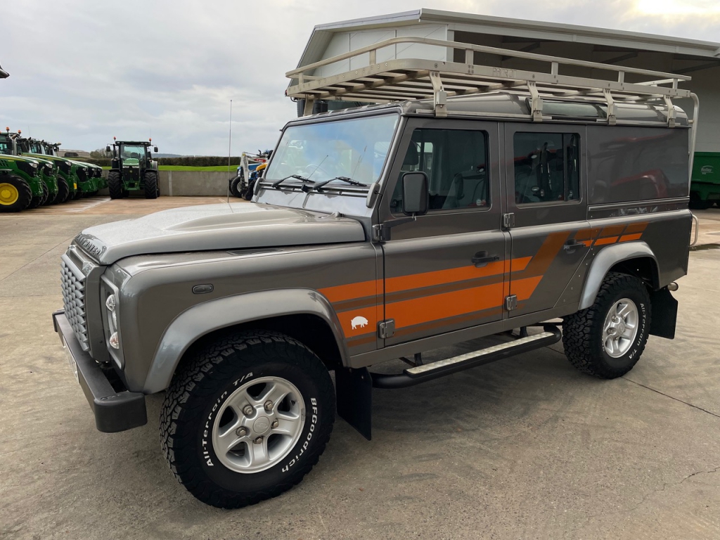 Land Rover 110 Utility XS 2.4 Diesel