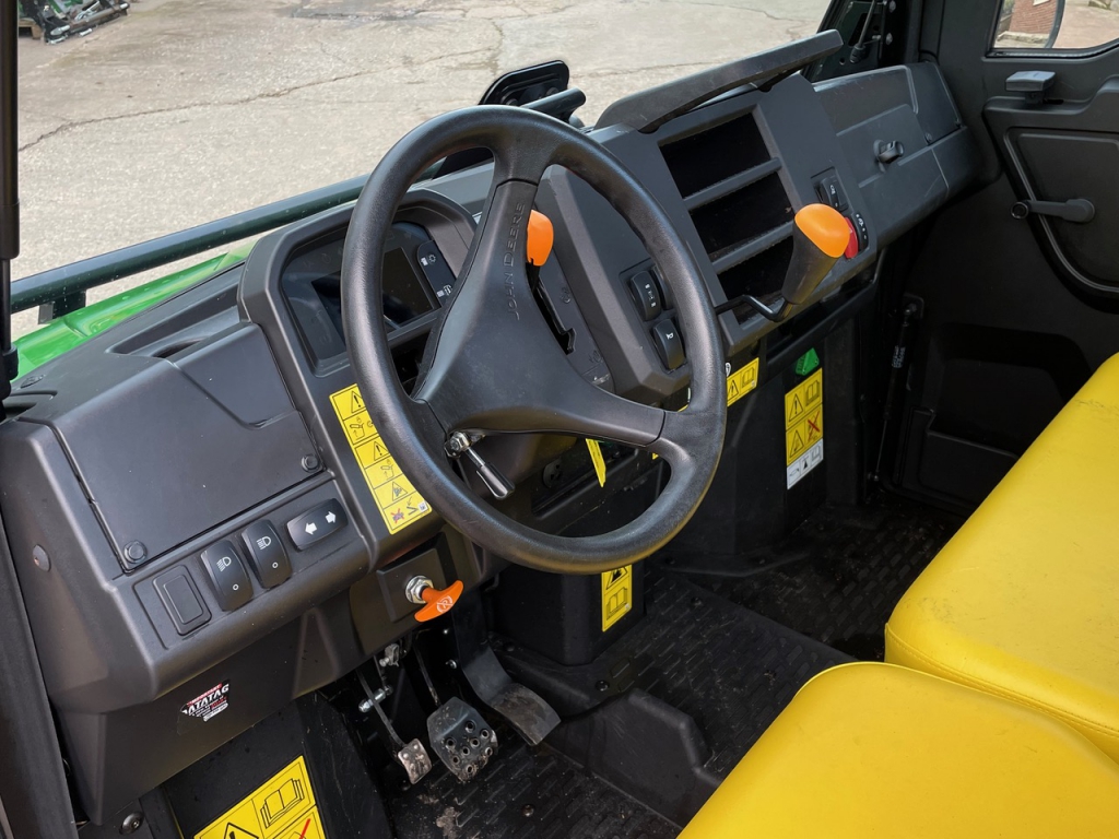 John Deere XUV 865M Gator