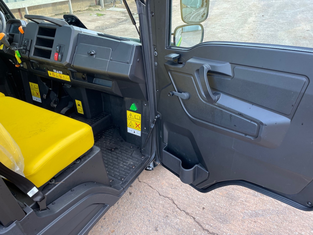 John Deere XUV 865M Gator