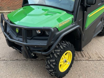 John Deere XUV 865M Gator