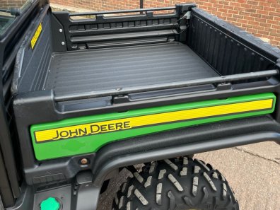 John Deere XUV 865M Gator