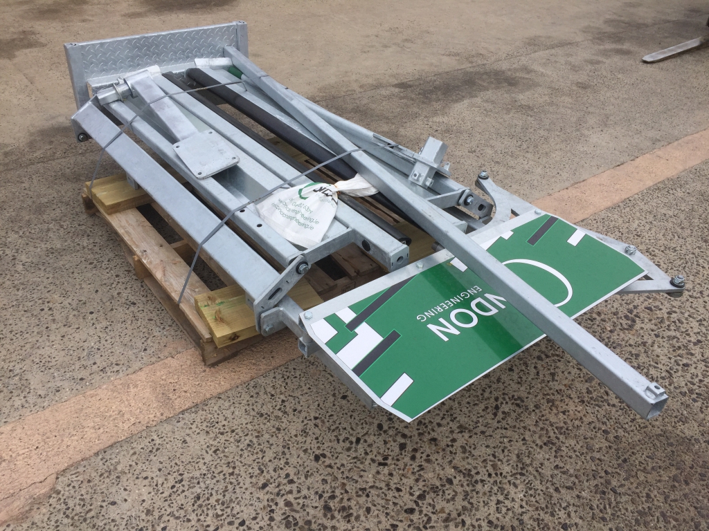 Condon Engineering Warrior head gate