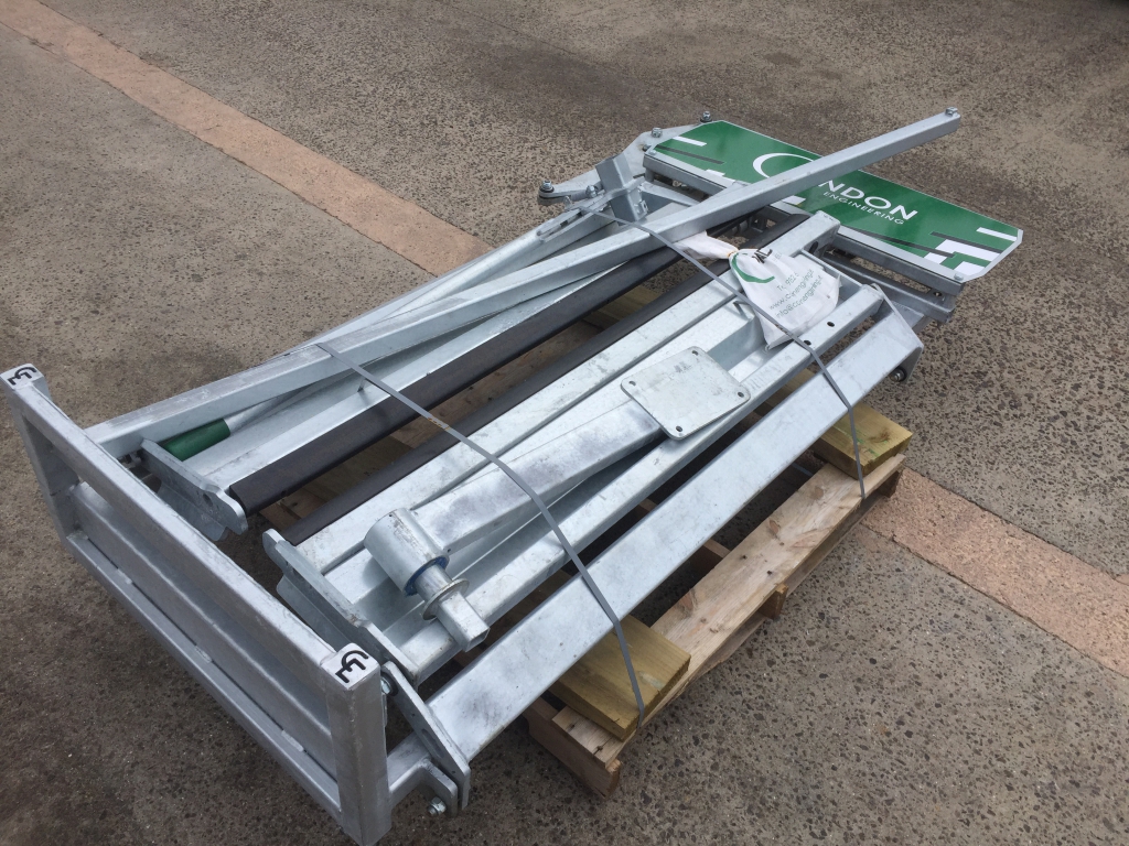 Condon Engineering Warrior head gate