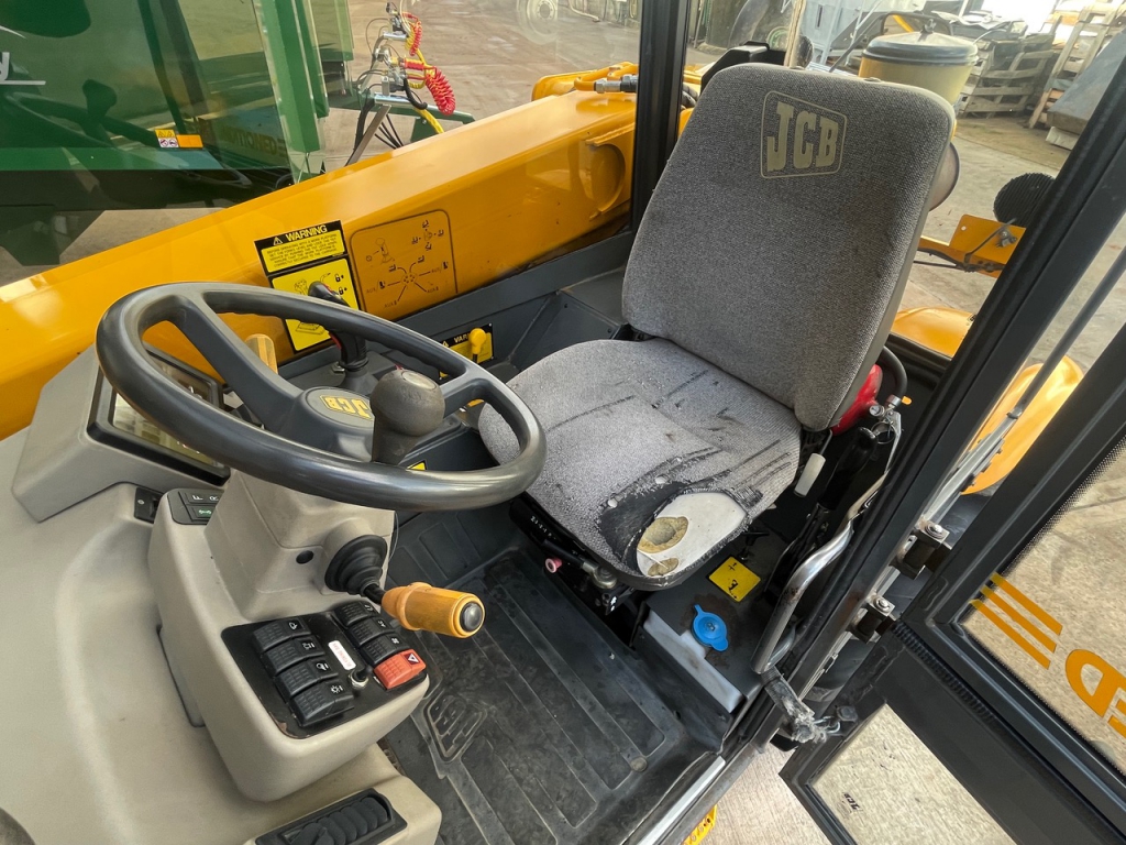 JCB 526S