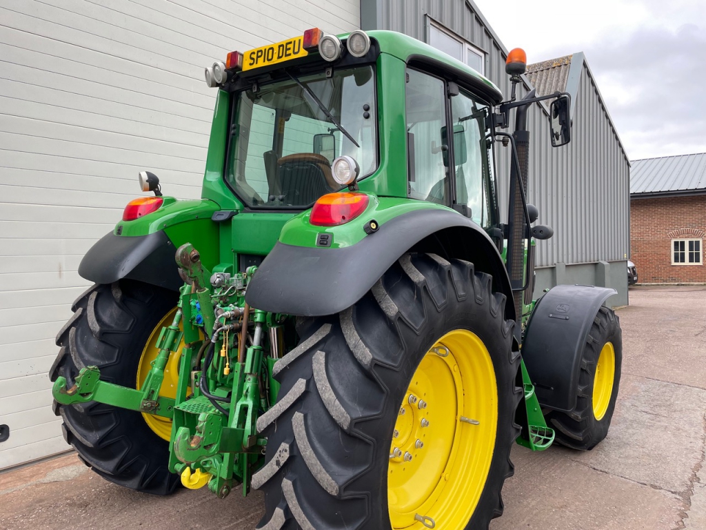 John Deere 6630