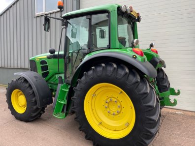 John Deere 6630