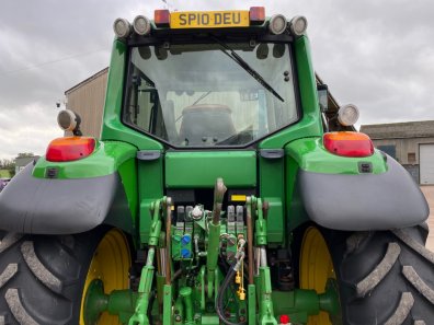 John Deere 6630