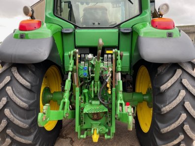 John Deere 6630