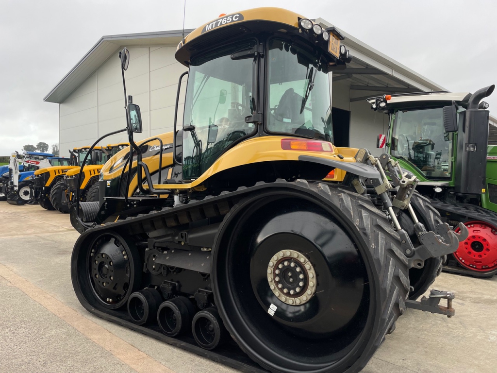 CAT MT765C