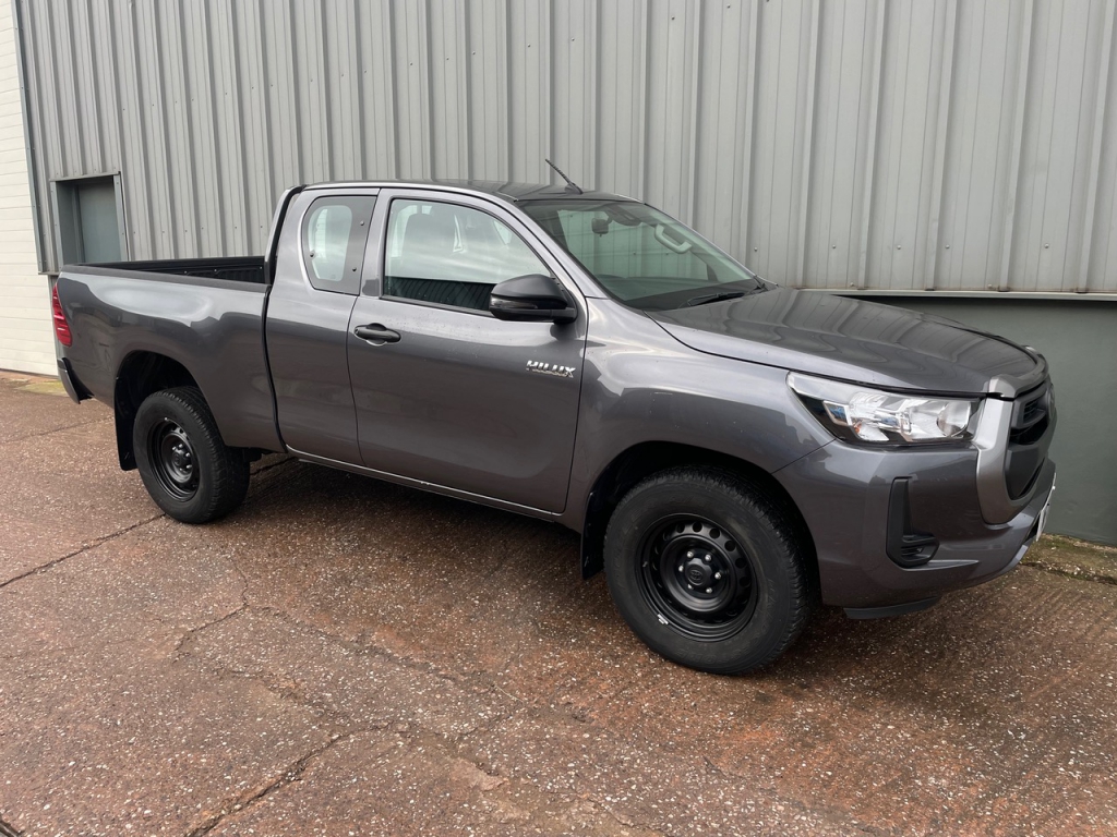 Toyota Hi-Lux Extra Cab pickup 2.4 Diesel