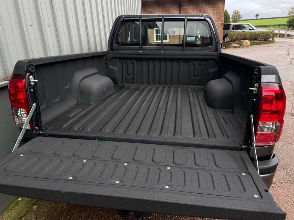 Toyota Hi-Lux Extra Cab pickup 2.4 Diesel
