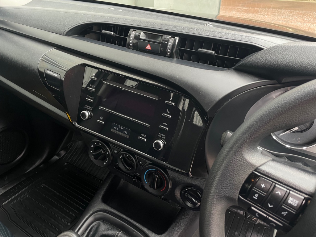 Toyota Hi-Lux Extra Cab pickup 2.4 Diesel