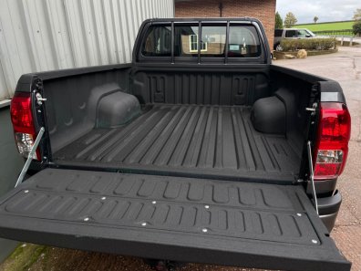 Toyota Hi-Lux Extra Cab pickup 2.4 Diesel
