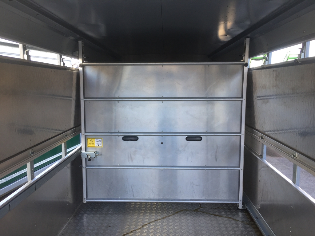Ifor Williams TA510 14ft livestock trailer