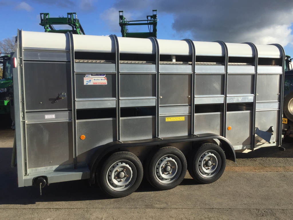 Ifor Williams TA510 14ft livestock trailer