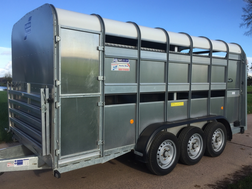 Ifor Williams TA510 14ft livestock trailer