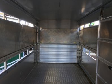 Ifor Williams TA510 14ft livestock trailer