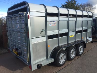 Ifor Williams TA510 14ft livestock trailer