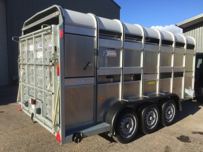Ifor Williams TA510 14ft livestock trailer
