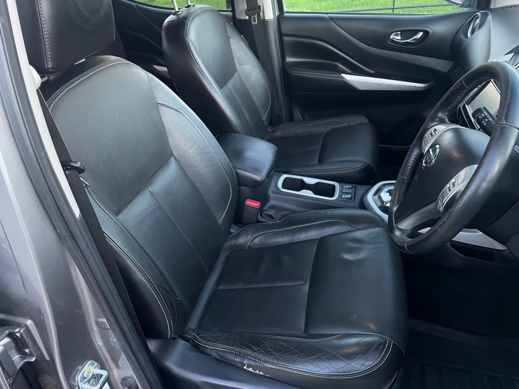 Nissan Navara Tekna 2.3 Diesel
